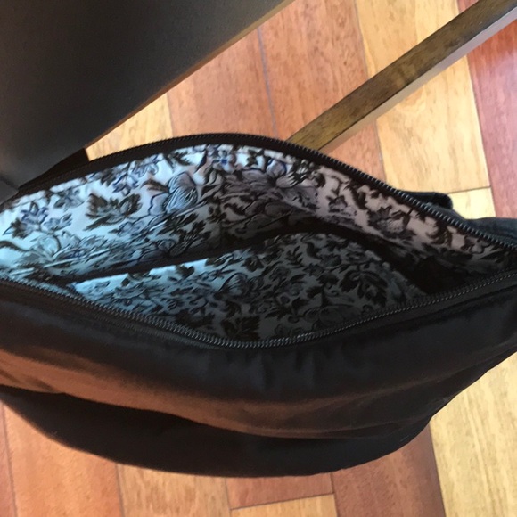 Vera bradley messenger bag - Picture 6 of 8